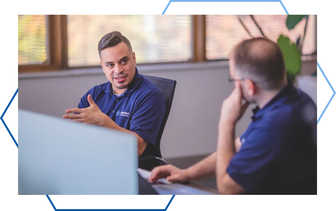 img work with a reliable new york it outsourcing company 2x