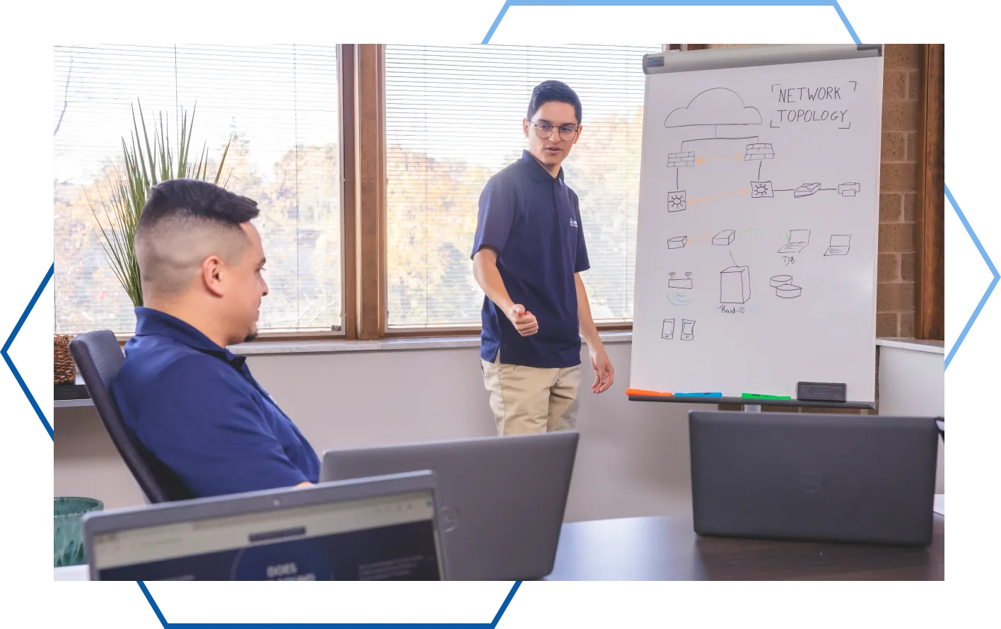 img make the right decisions with expert it consulting services 2x